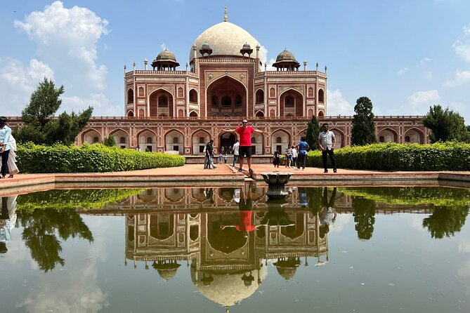Old & New Delhi Private Tour - Half or Full Day (Rated Excellent) - Gurudwaras and the Red Fort Pass-By: Faith and Power in the Same Day