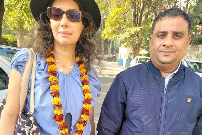 Overnight Jaipur Tour from Delhi - The walking tour and battery rickshaw ride: How you catch real Jaipur life