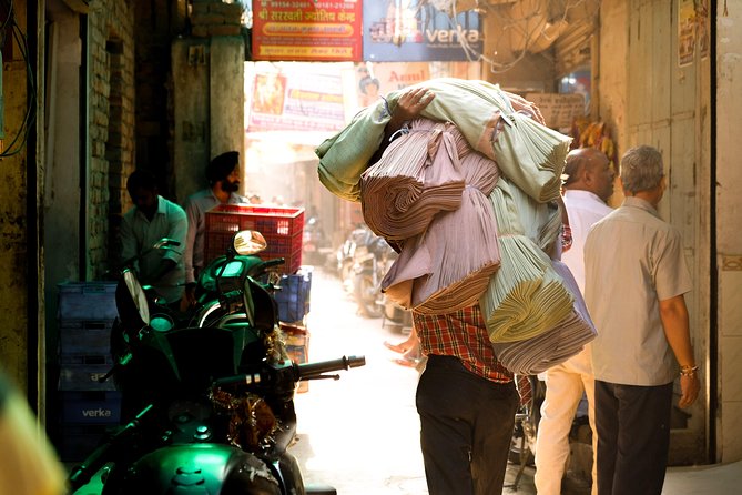 Personal Shopper Assistant in New Delhi - The 2-Hour Private Plan: What You Actually Do