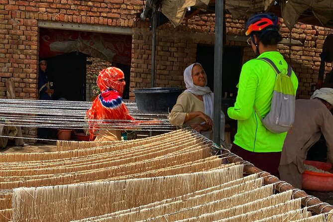 Premium Delhi Aravalli Organic Cycle Tour - A glimpse of Real and Rural India - Panikot Lake: Quarry-Lake Views and a Cooling Reset