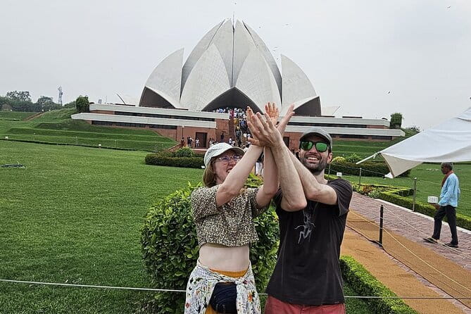 Private 4-Day Golden Triangle Tour - Delhi Agra and Jaipur - Why a private Golden Triangle driver beats trains and buses