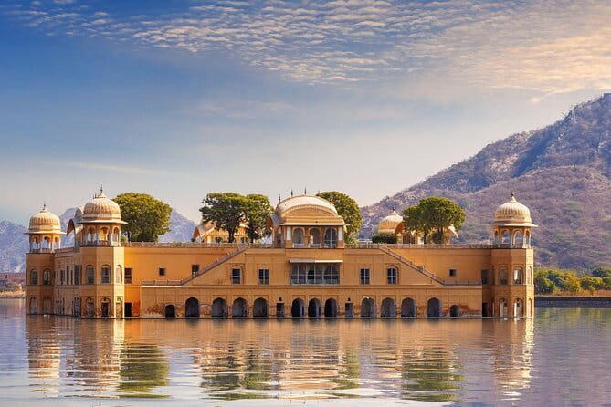 Private 4 Days Golden Triangle Tour From Delhi - Jaipur highlights: Hawa Mahal, Jal Mahal, Jantar Mantar, and City Palace