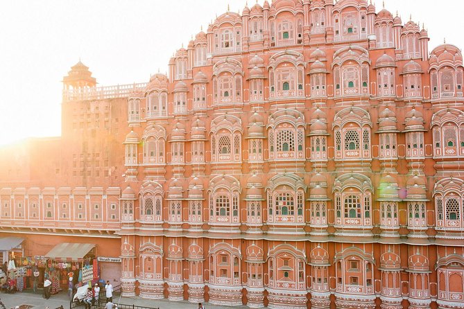 Private 4 Days Luxury Golden Triangle Delhi-Agra-Jaipur Tour with Accommodation - Switching to Jaipur: from Mughal scale to Rajput drama
