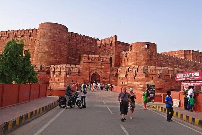Private 4 Days Luxury Golden Triangle Delhi-Agra-Jaipur Tour with Accommodation - Hawa Mahal photo stop: quick, iconic, and worth it