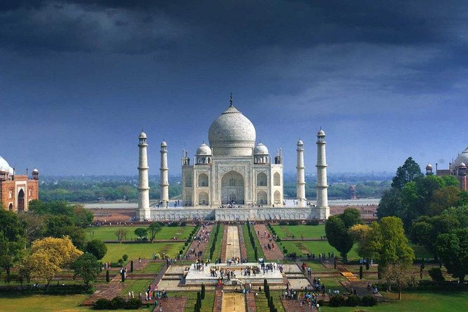 Private 5-Day Golden Triangle Tour from New Delhi - Day 2 in Agra: Agra Fort at golden light, then the Taj Mahal and a Tonga ride