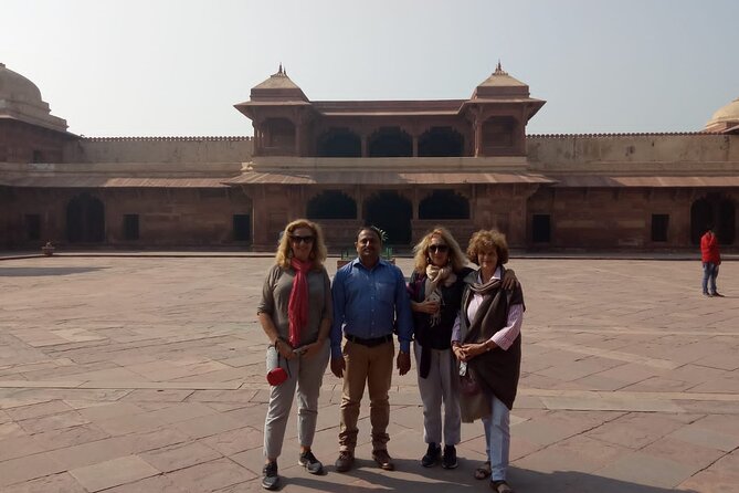 Private 5 Days Golden Triangle Tour of India - Delhi, Agra and Jaipur - Hotels, breakfasts, and the driver/escort setup that actually helps