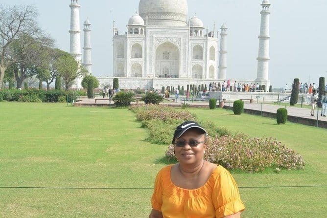 Private Agra Day Tour - Taj Mahal entrance at the start of the day (and why the guide matters)