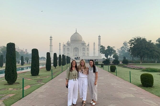 Private Agra Day Trip by Express Train -Taj Mahal & 5-Star Lunch - Agra Fort plus lunch around 12:30: switching gears after the main icon