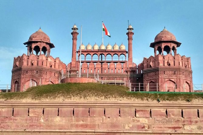 Private City Tour of New Delhi and Old Delhi - Jama Masjid: Mughal grandeur at street level