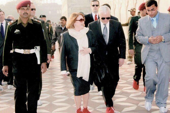 Private Custom Luxury Golden Triangle Tour - Day 1 in Old Delhi and Qutub Minar: Red Fort, Jama Masjid, Chandni Chowk