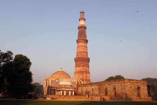Private Custom tour of Delhi (choose from 18 places to visit) - Humayun’s Tomb, Qutub Minar, and the Mughal monuments worth prioritizing