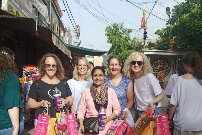 Private Customized Delhi Shopping Tour with Female Consultant - Meeting your consultant and setting your shopping list