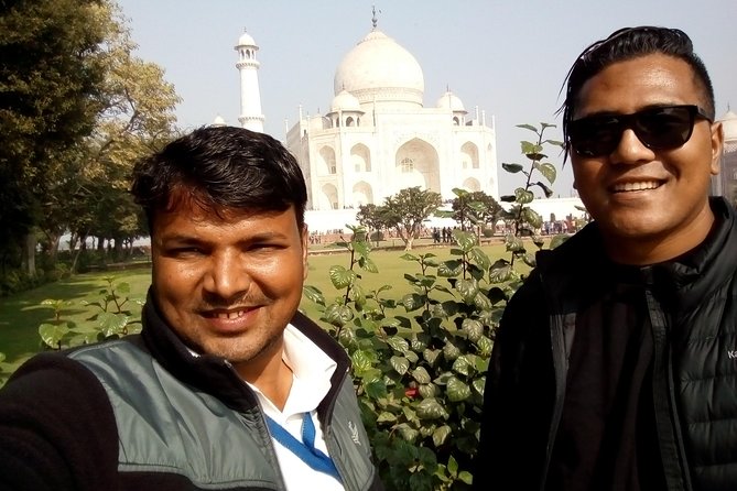 Private Day Tour of Taj Mahal and Agra Fort By Super fast train - Agra Fort and the scale you can actually feel
