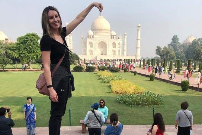 Private Day Tour of Taj Mahal by India's Fastest Train or Car - All Inclusive - Lunch at a 5-star restaurant: a real break, not a rushed pit stop