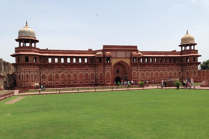 Private Day Tour of Tajmahal From New Delhi Including Agra Fort and Baby Taj - A smart one-day Agra route from New Delhi