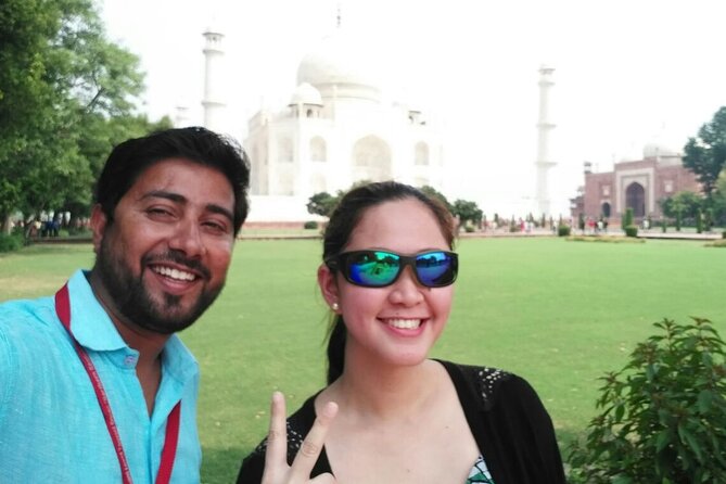 Private Day Tour Tajmahal Agra From Delhi - Marble inlay workshop: Pietra Dura and the craft behind the shine