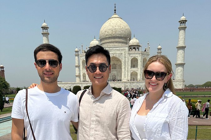 Private Day Tour to Taj Mahal and Agra fort from Delhi - Lunch stop, Agra shopping, and marble inlay craft time