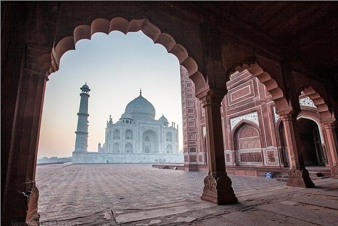 Private Day Tour to Taj Mahal and Agra Fort from Delhi by Car - Private Door-to-Door Drive: Delhi to Agra Without the Headache