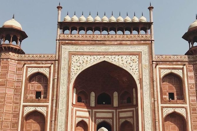 Private Day Tour to Taj Mahal from Delhi - Entering the Taj Mahal: what your guide can change