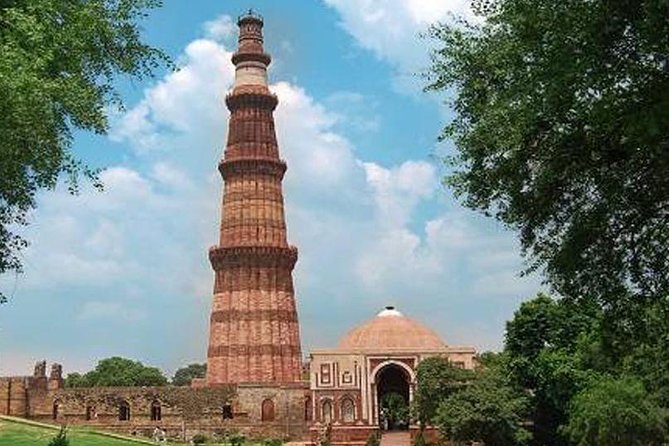 Private Delhi City Tour Including New Delhi and Old Delhi - Jama Masjid: a powerful first stop in Old Delhi