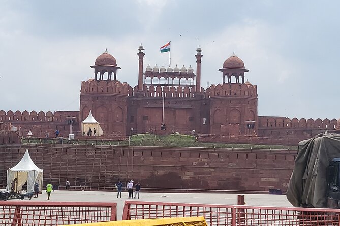 Private Delhi City Tour-Old Delhi, New Delhi and Major Attraction - Agrasen Ki Baoli: the stepwell stop that changes how you see Delhi
