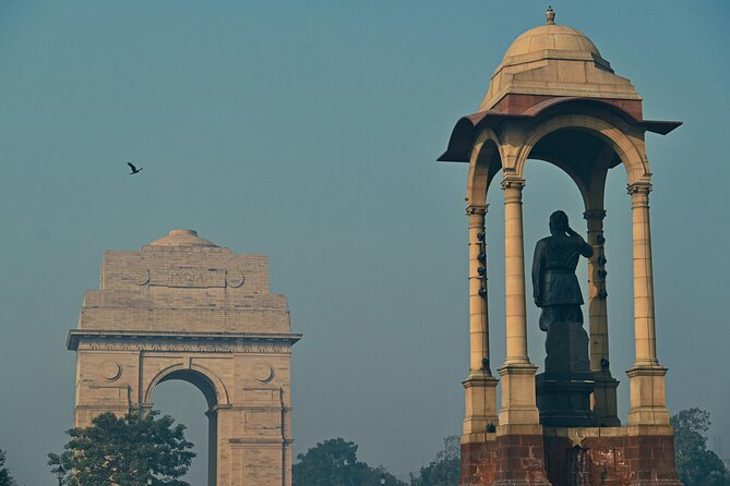Private Delhi City Tour-Old Delhi, New Delhi and Major Attraction - Getting picked up and moving around without Delhi stress