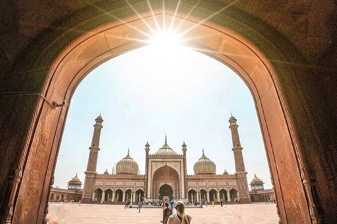 Private Delhi City Tour With Guide And Lunch All Including - Qutub Minar: The Ticketed First Stop That Sets the Tone