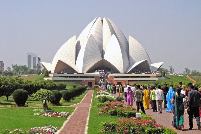 Private Delhi tour with Lotus Temple, ISKCON and Connaught Place with Dinner - A 2 pm Delhi loop built for temples, markets, and dinner