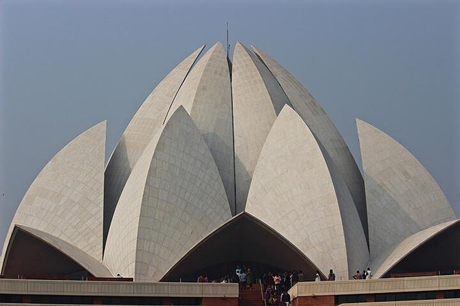 Private Full-Day City Tour of Old and New Delhi with Jama Masjid - India Gate and the British-Era Government Viewpoints