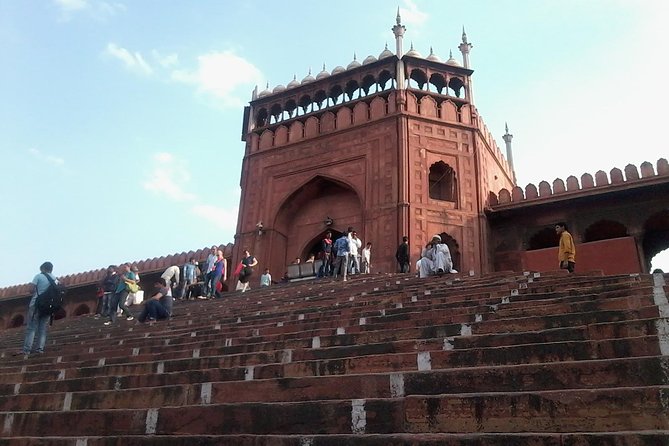 Private Full Day Delhi Tour -Old and New Delhi Highlights - Old Delhi’s must-sees: Jama Masjid, Chandni Chowk lanes, and Khari Baoli spice power
