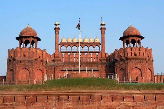 Private Full-Day Old Delhi and New Delhi City Tour - Jama Masjid and Chandni Chowk: the Old Delhi sensory hit