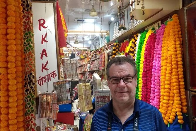 Private Full - Day Shopping Tour in Delhi - Stop 3: Janpath and Connaught Place for flea finds and multi-brand clothes