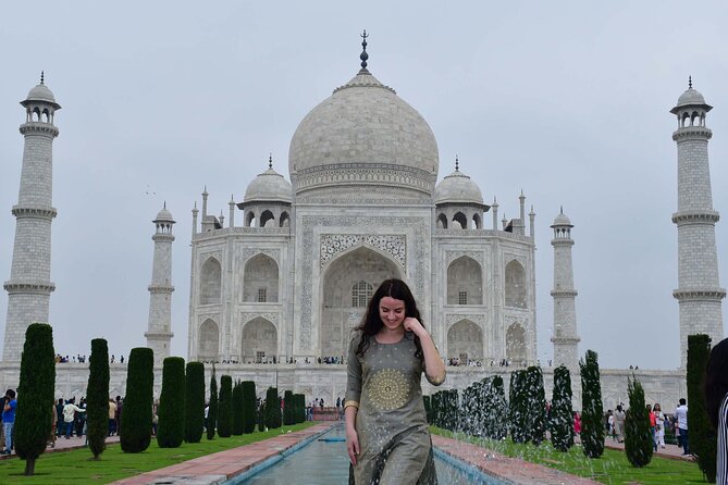Private Full Day Taj Mahal Luxury Tour By Train From Delhi - Taj Mahal in about 2 hours: photos, pacing, and best viewing spots