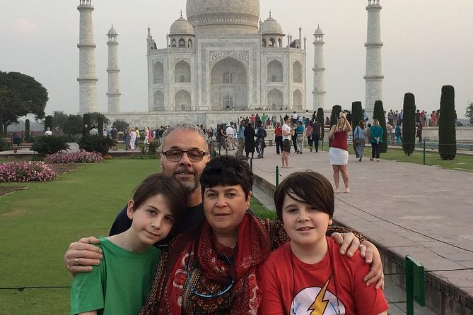 Private Full-Day Tour by Train to Taj Mahal from Delhi - Gatimaan Express: breakfast, tea, and free internet on board