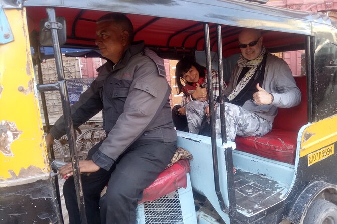 Private Full Day Tour of Old and New Delhi - Old and New Delhi in One Tight Day