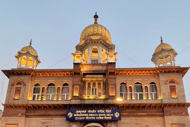 Private Golden Triangle Tour 3 Night/4 Days - Day 1 in New Delhi: India Gate, Qutub Minar, Lotus Temple