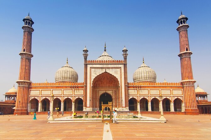 Private Golden Triangle Tour 4N/5D with Private Car and Driver - Day 3 Taj Mahal plus Fatehpur Sikri and Abhaneri step well
