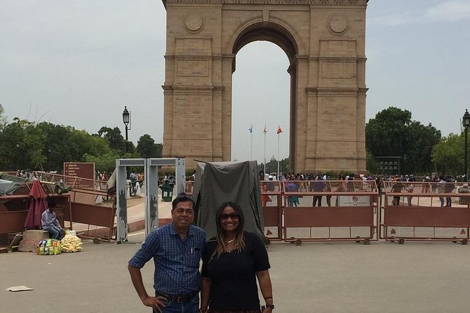 Private Guided Tour of Old and New Delhi - Qutub Minar, India Gate, and the New Delhi Monument Frame