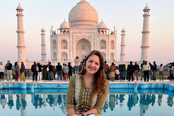 Private Guided Trip To Taj Mahal with Skip The Line Entry Ticket - Getting into the Taj Mahal fast, not frustrating