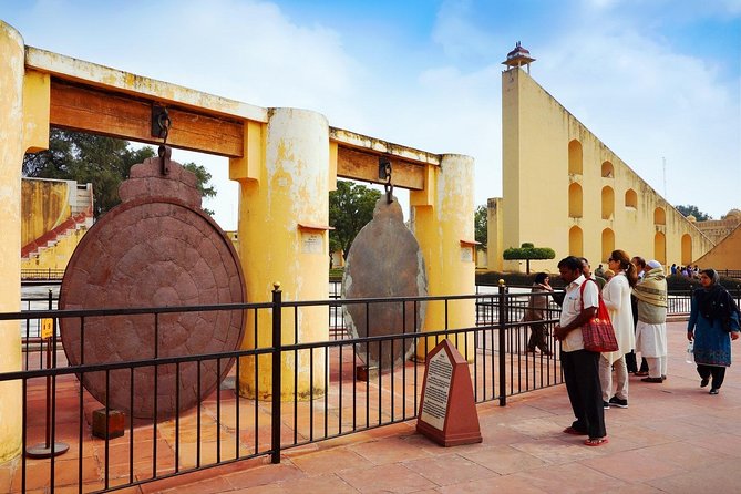 Private Jaipur Tour by Express Train from Delhi - Stop 4: Amber Palace, Hindu-style artistry in stone