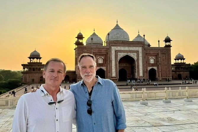 Private Luxury Same Day Agra Sightseeing Tour from Delhi - Agra Fort in one hour: the red-stone fortress and the Shah Jahan story
