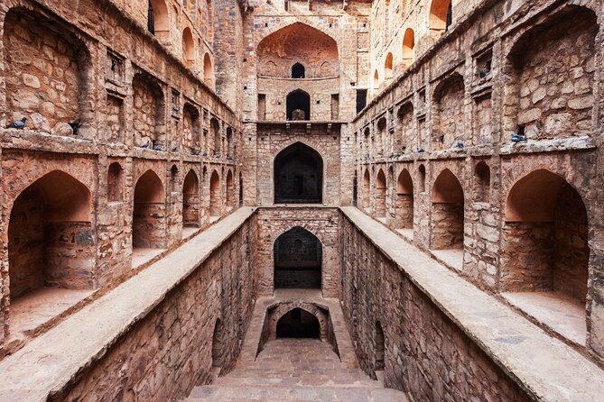 Private Old and New Delhi City Sightseeing Tour - Lunch in the middle of the day: what you gain with all-inclusive
