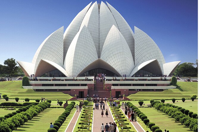 Private Old and New Delhi Full-Day Tour with Akshardham Temple - Getting around: AC car, private guide, and how to plan your day
