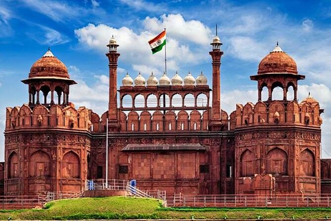 Private Old and New Delhi Full or Half-Day Guided Tour by Car - Your day in an air-conditioned car (and why that matters in Delhi)