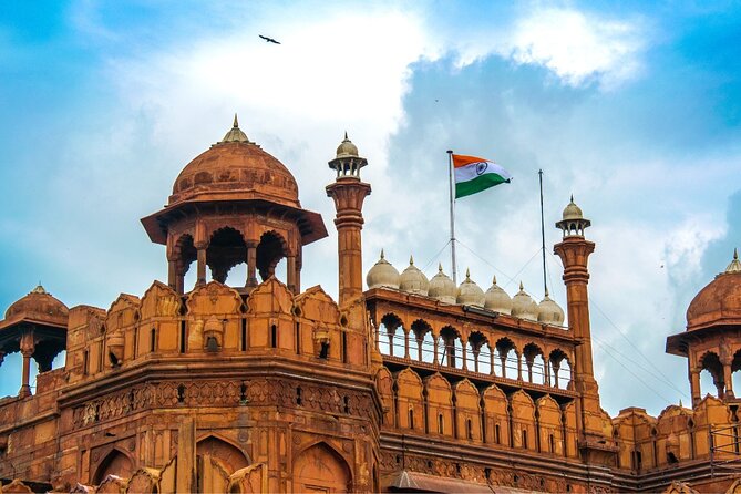 Private Old and New Delhi Tour with Guide - Qutub Minar: The Minaret That Still Looks Impossible