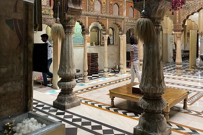 Private Old Delhi Heritage and Spice Market Tour - Jain Svetambar Temple: A Quiet Reset Inside Old Delhi