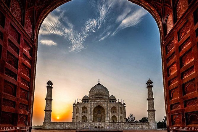 Private Overnight Taj Mahal Tour from Delhi - Getting From Delhi: Pickup, Travel Time, and First Impressions