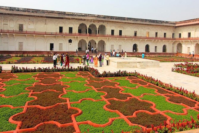 Private Same Day Agra Tour from Delhi by Car - Taj Mahal at 9:00 A.M.: Morning Timing and Friday Reality