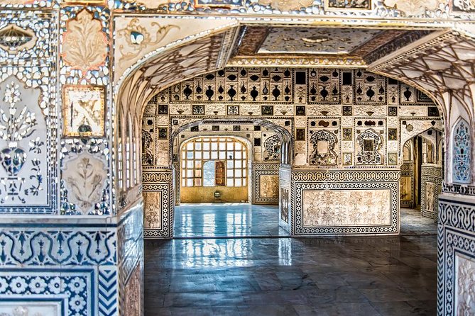 Private Same day Jaipur Tour from New Delhi - Amber Palace: the hilltop fort that earns its hype