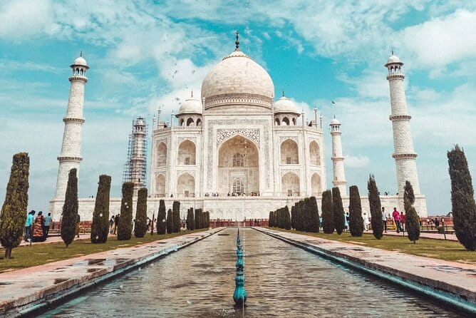 Private Same Day Sunrise Taj Mahal Tour from Delhi by Car - The Delhi to Agra drive: comfort on a long, early day